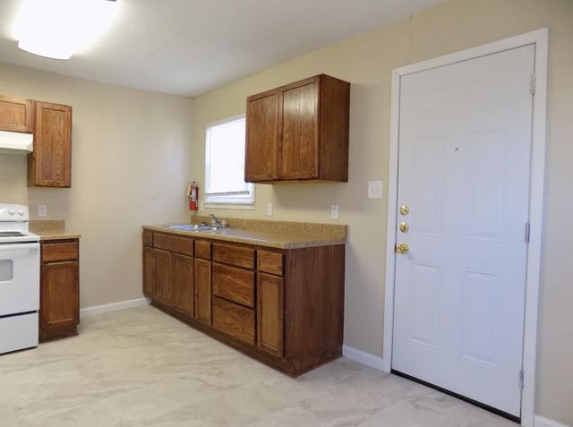 330 W Avenue C, San Angelo, TX 76903