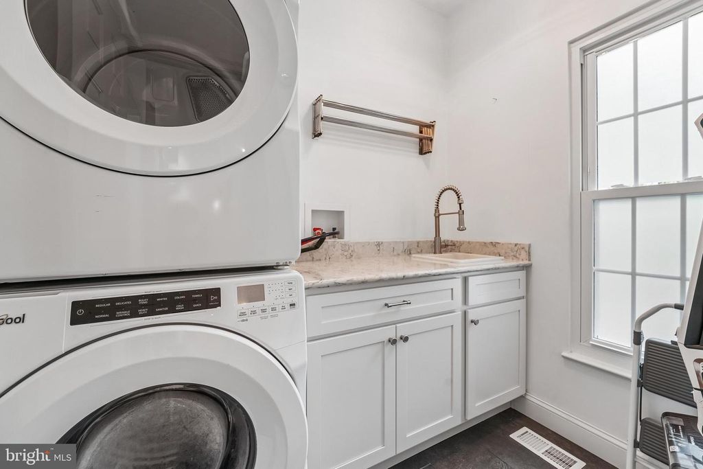 Image 21 of property listing at 18613 MEADOWLAND TER, Olney, MD 20832
