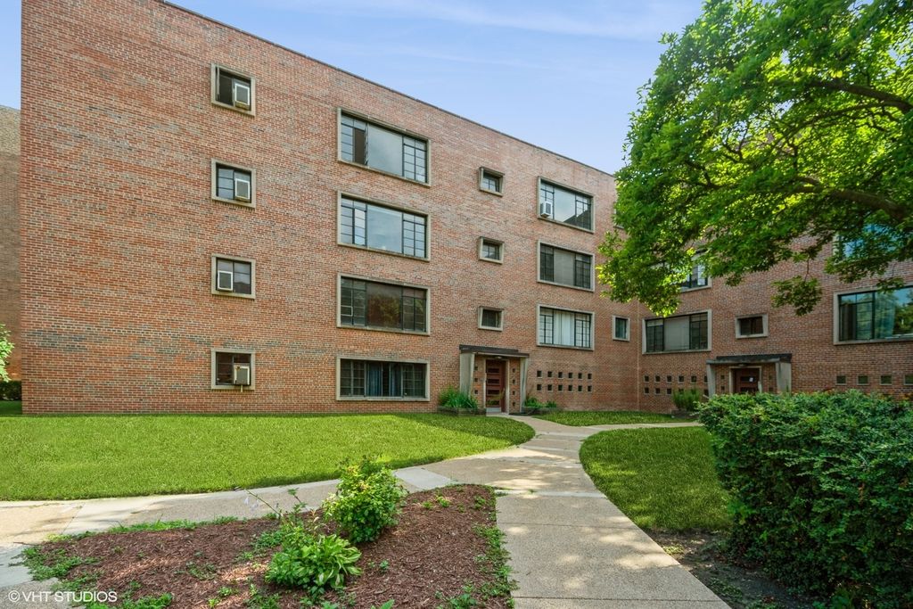 5728 S Stony Island Avenue 2, Chicago, IL 60637