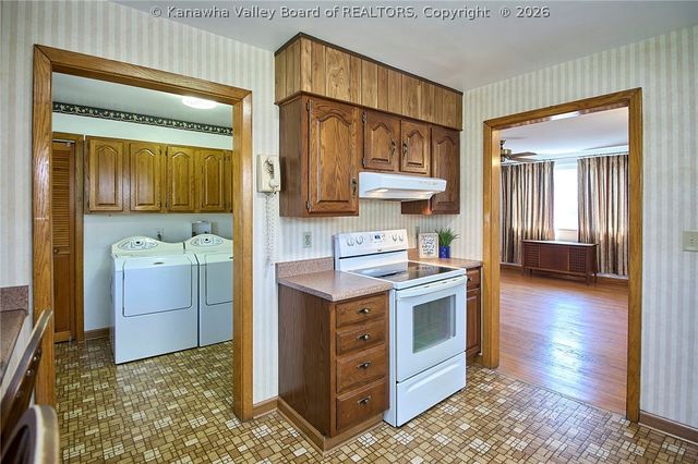13708 Nancy Avenue, Chesapeake, WV 25315