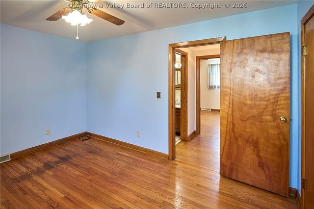 13708 Nancy Avenue, Chesapeake, WV 25315