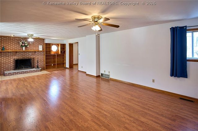 13708 Nancy Avenue, Chesapeake, WV 25315