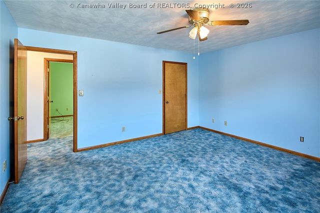 13708 Nancy Avenue, Chesapeake, WV 25315