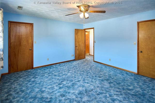 13708 Nancy Avenue, Chesapeake, WV 25315