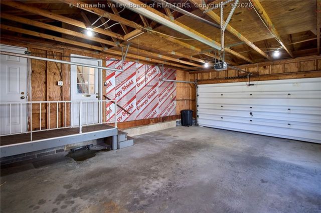 13708 Nancy Avenue, Chesapeake, WV 25315