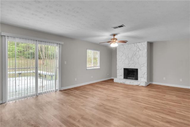 5796 Bobbin Lane, Lithonia, GA 30058