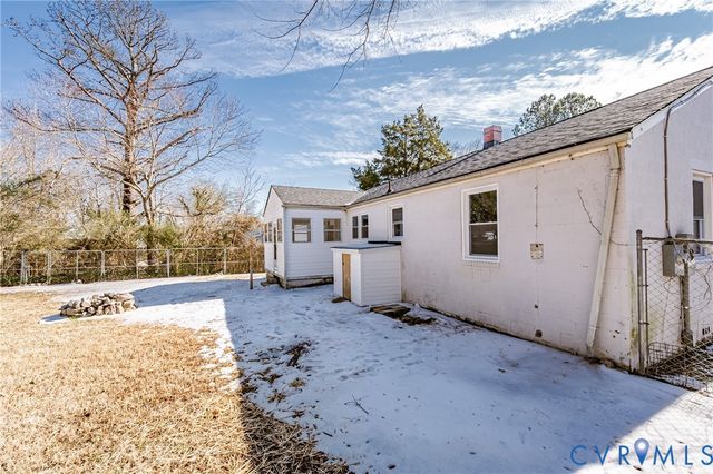 2773 Meadowbrook St, Petersburg, VA 23803