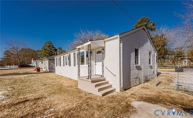 2773 Meadowbrook St, Petersburg, VA 23803