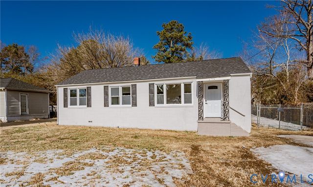 2773 Meadowbrook St, Petersburg, VA 23803