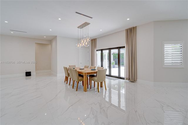2521 SW 105th Avenue, Miami, FL 33165