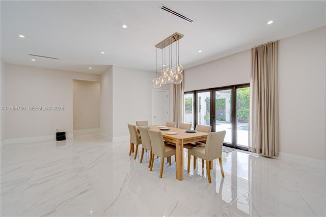 2521 SW 105th Avenue, Miami, FL 33165