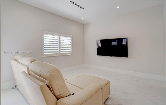 2521 SW 105th Avenue, Miami, FL 33165