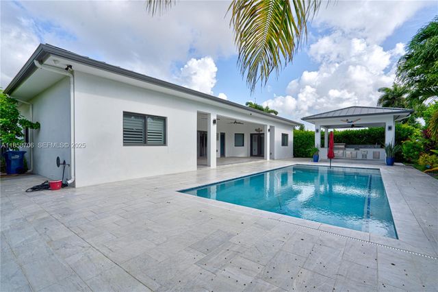 2521 SW 105th Avenue, Miami, FL 33165