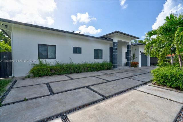 2521 SW 105th Avenue, Miami, FL 33165