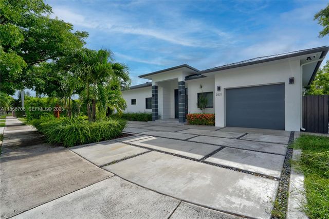 2521 SW 105th Avenue, Miami, FL 33165