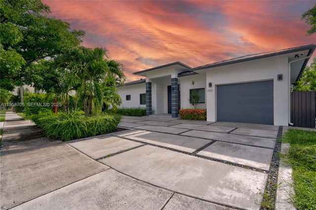 2521 SW 105th Avenue, Miami, FL 33165