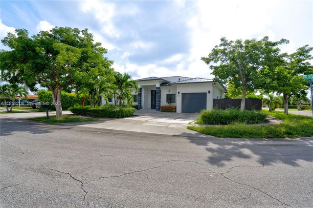 2521 SW 105th Avenue, Miami, FL 33165