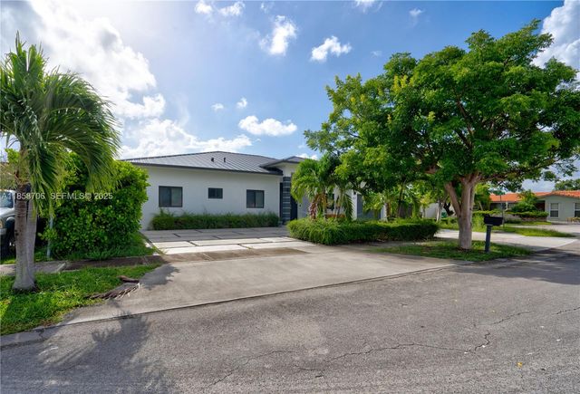 2521 SW 105th Avenue, Miami, FL 33165