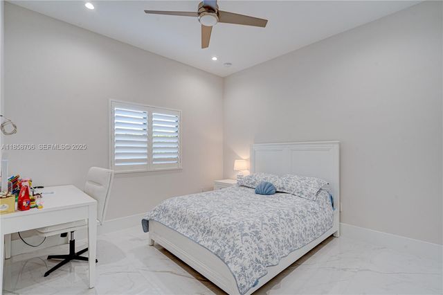 2521 SW 105th Avenue, Miami, FL 33165