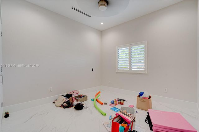2521 SW 105th Avenue, Miami, FL 33165