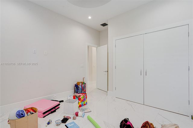 2521 SW 105th Avenue, Miami, FL 33165