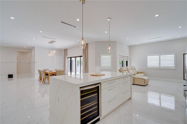 2521 SW 105th Avenue, Miami, FL 33165