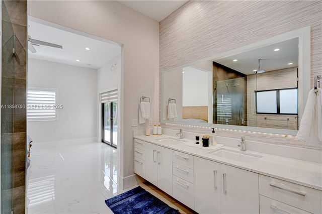 2521 SW 105th Avenue, Miami, FL 33165