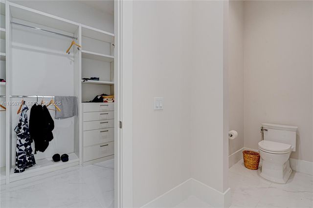 2521 SW 105th Avenue, Miami, FL 33165