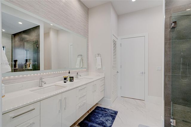 2521 SW 105th Avenue, Miami, FL 33165