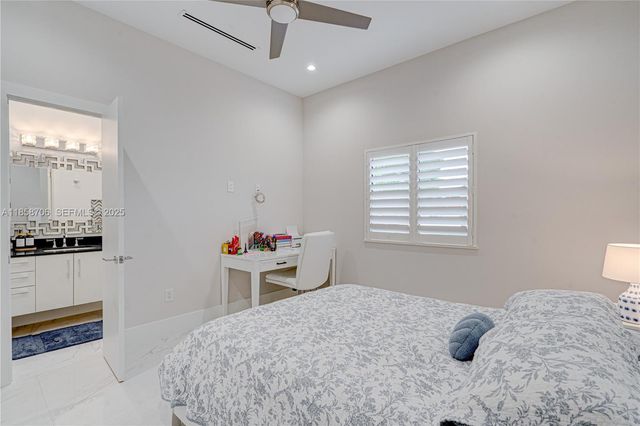 2521 SW 105th Avenue, Miami, FL 33165