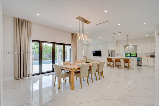 2521 SW 105th Avenue, Miami, FL 33165