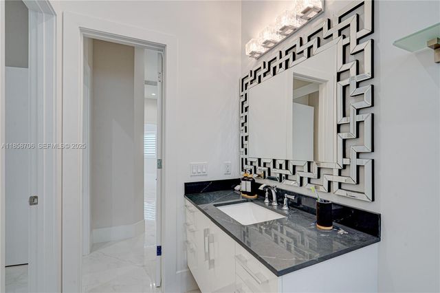 2521 SW 105th Avenue, Miami, FL 33165