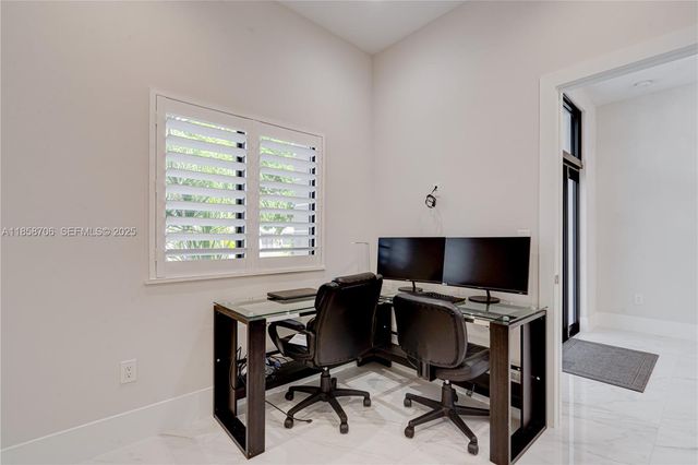 2521 SW 105th Avenue, Miami, FL 33165