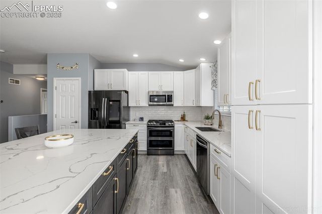 1207 N Kirkwood Drive, Pueblo, CO 81007