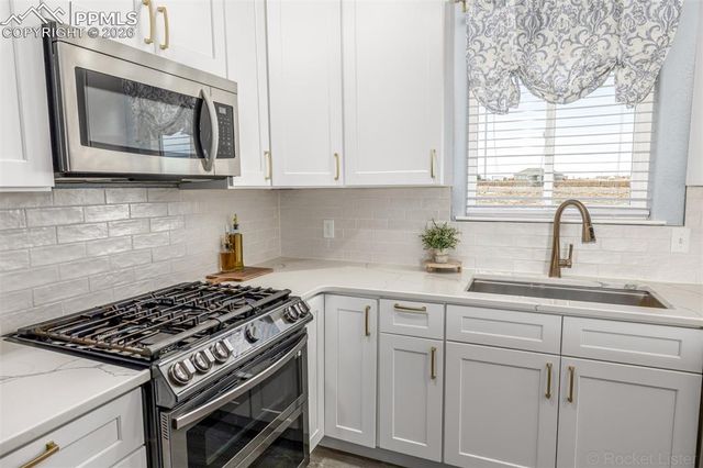 1207 N Kirkwood Drive, Pueblo, CO 81007