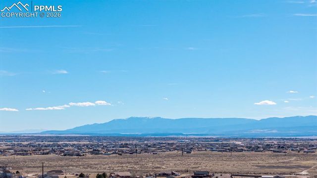 1207 N Kirkwood Drive, Pueblo, CO 81007