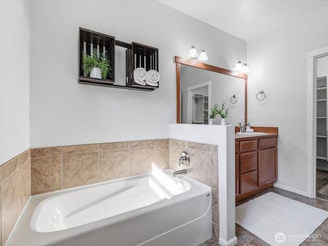 17218 84th Avenue NE, Arlington, WA 98223