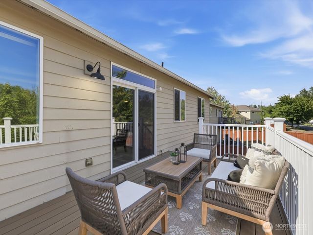 17218 84th Avenue NE, Arlington, WA 98223
