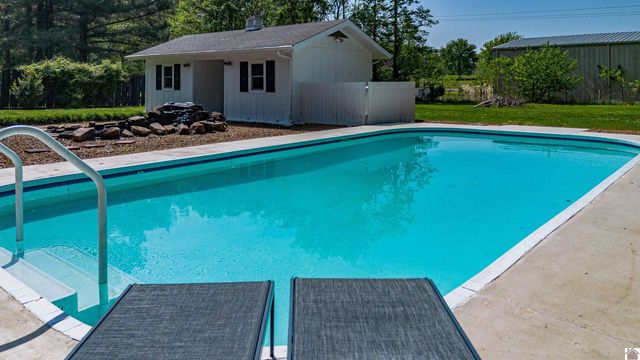 5250 Stevin Dr, Paducah, KY 42001