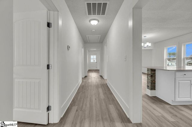 136 Lee Street, Laurens, SC 29360