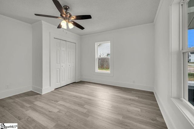 136 Lee Street, Laurens, SC 29360