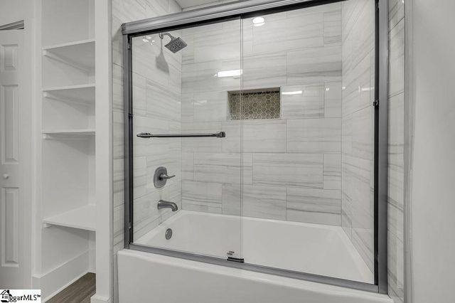 136 Lee Street, Laurens, SC 29360