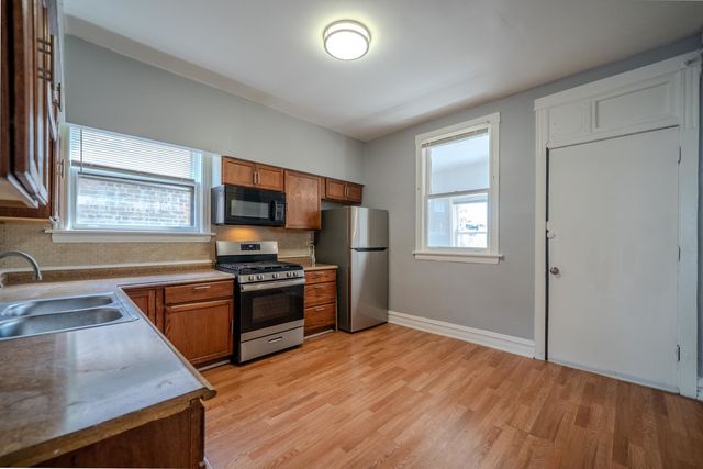 7916 S Throop Street, Chicago, IL 60620