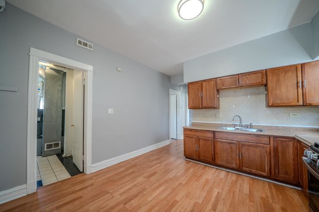 7916 S Throop Street, Chicago, IL 60620