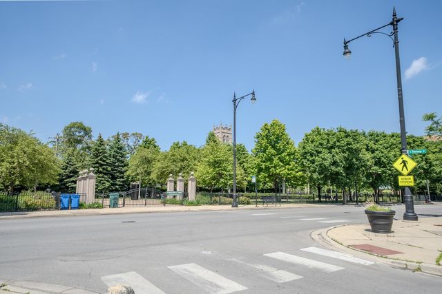 7916 S Throop Street, Chicago, IL 60620