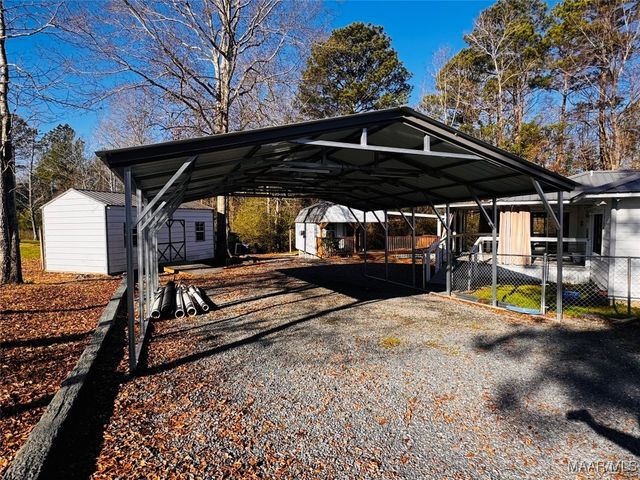 37 Central Road, Eclectic, AL 36024