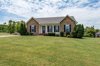 1010 N 1st St, Westmoreland, TN 37186