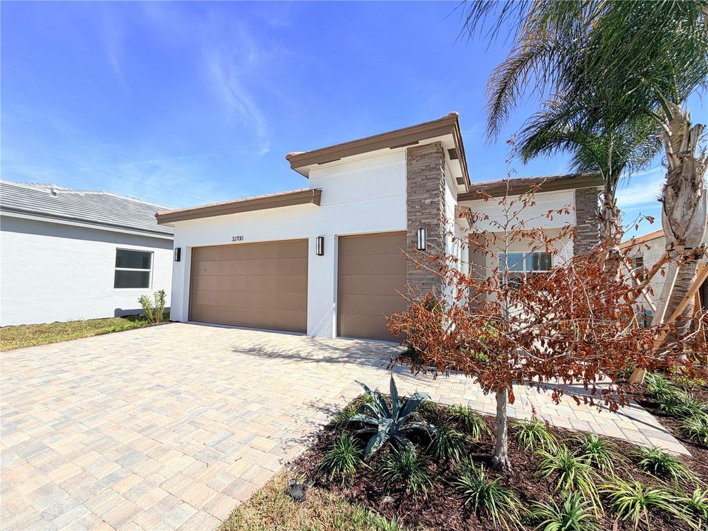 Image 2 of property listing at 32700 NEROLI STREET, Wesley Chapel, FL 33543