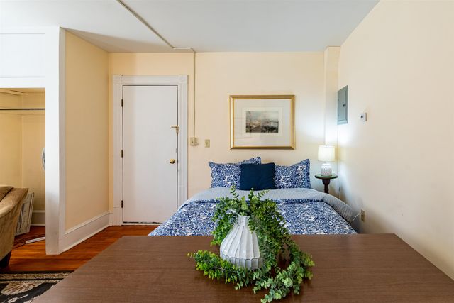 64 State Street, Windsor, VT 05089