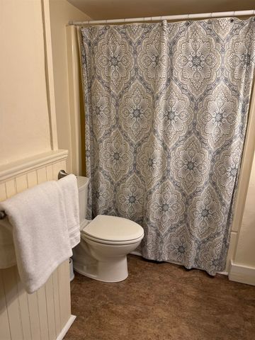 64 State Street, Windsor, VT 05089